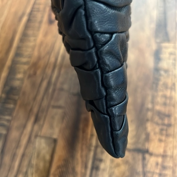 Vintage michael Michael Kors Bag Leather black ruched crossbody Gold Hardware - Picture 8 of 15